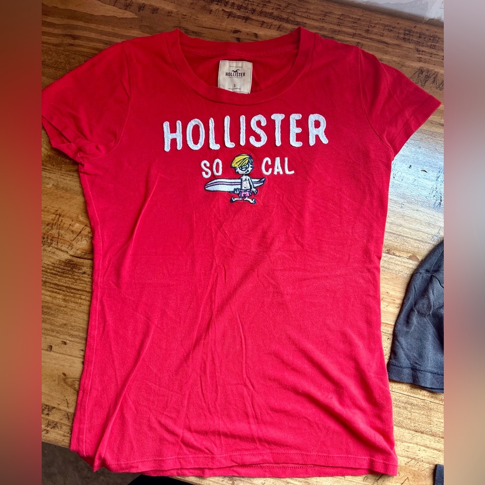 Hollister Red Graphic 'So Cal' Surf Tee